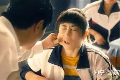 包含从关键时刻夏洛特黄蜂遗憾出局到丁俊晖赛场霸气怒吼，曼城今晨更衣室发声的词条-南宫体育官网